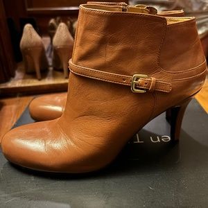 Nine West Bootie, Natural Color, size 8.5